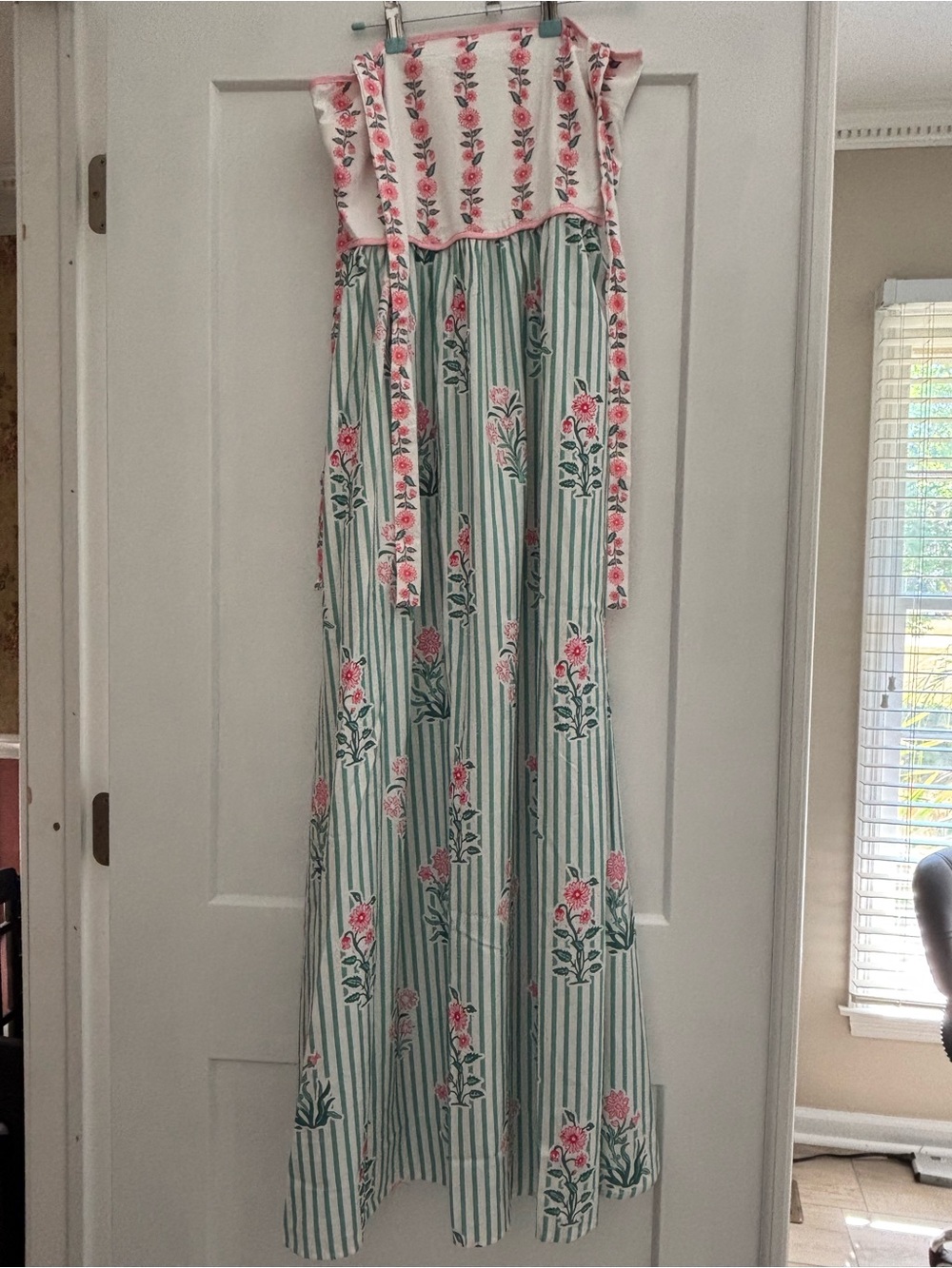 Medium Spring/Summer Dress - Picture 6 of 6